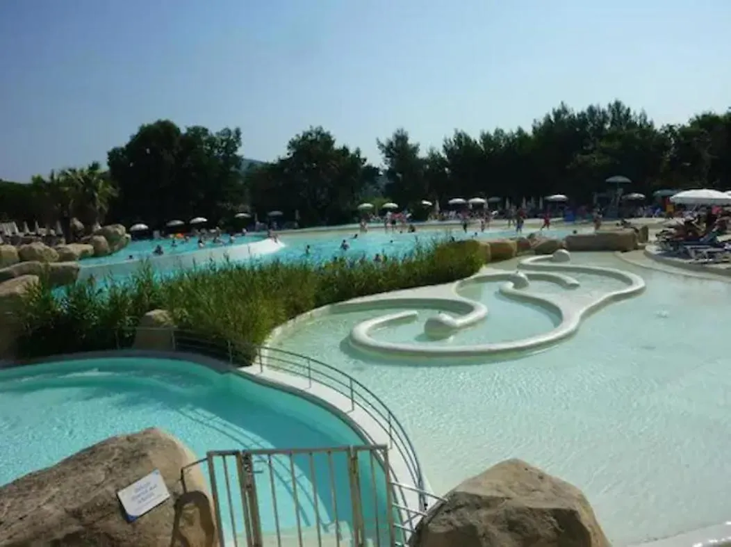 Villa De Charme 60 M2 Piscines Tennis Loisirs Inclus Residence Premiun Pierre Et Vacances Les Restanques Du Golfe De Saint Tropez Grimaud Frankreich